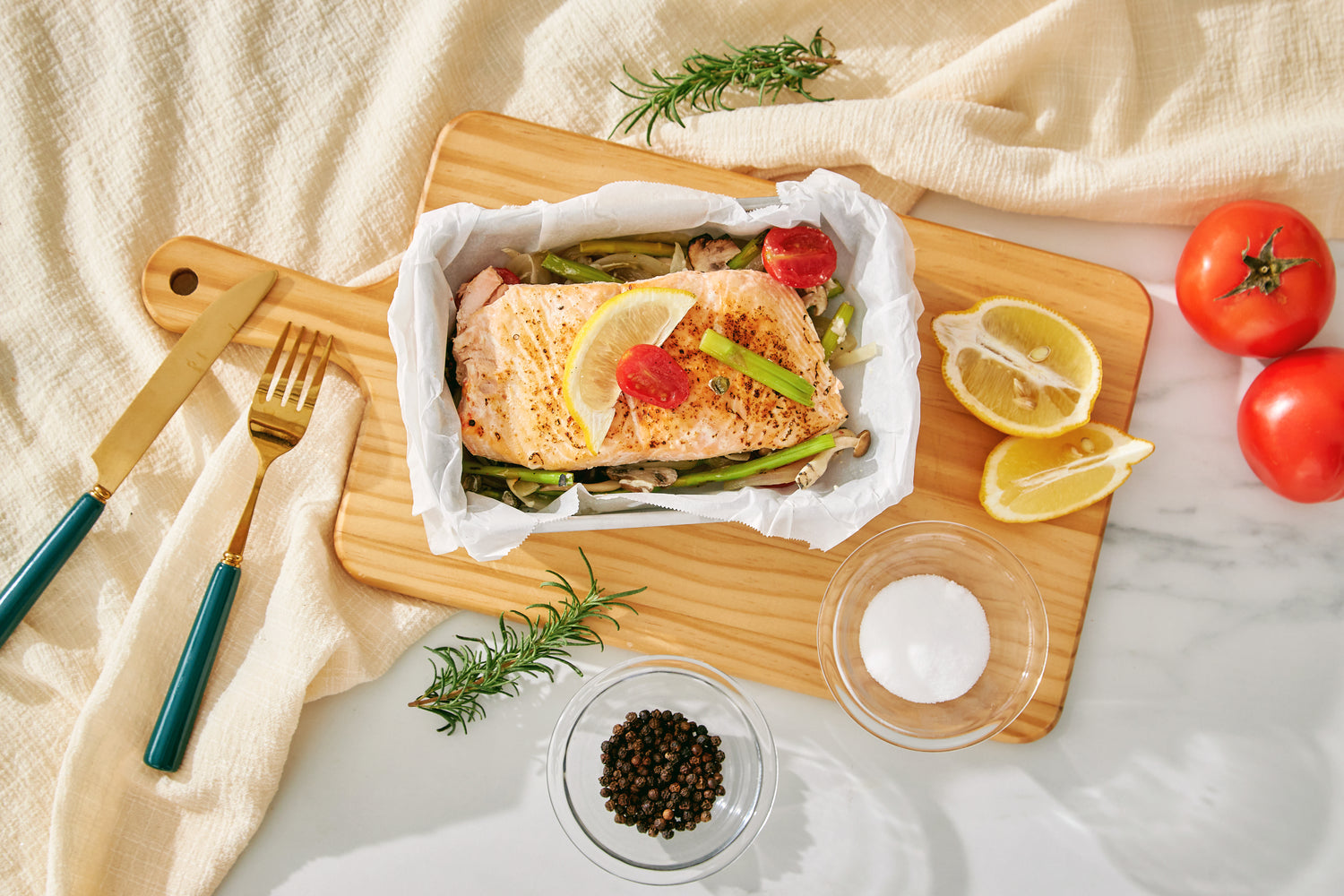 烤箱料理|紙包鮭魚佐時蔬