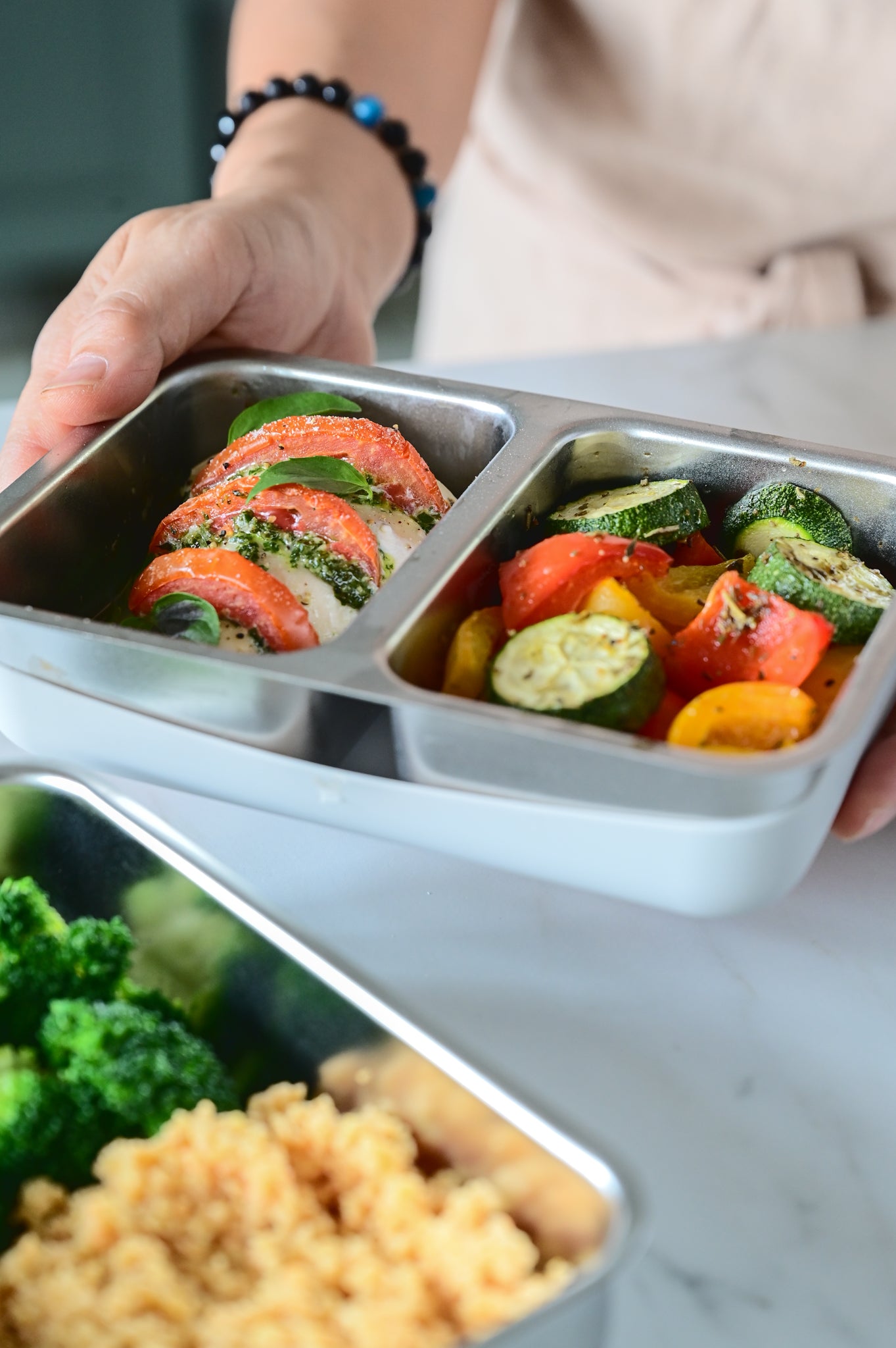 專為減醣飲食設計,市售唯一可直接烹調、可微波的不鏽鋼分隔保鮮盒 💪🏻